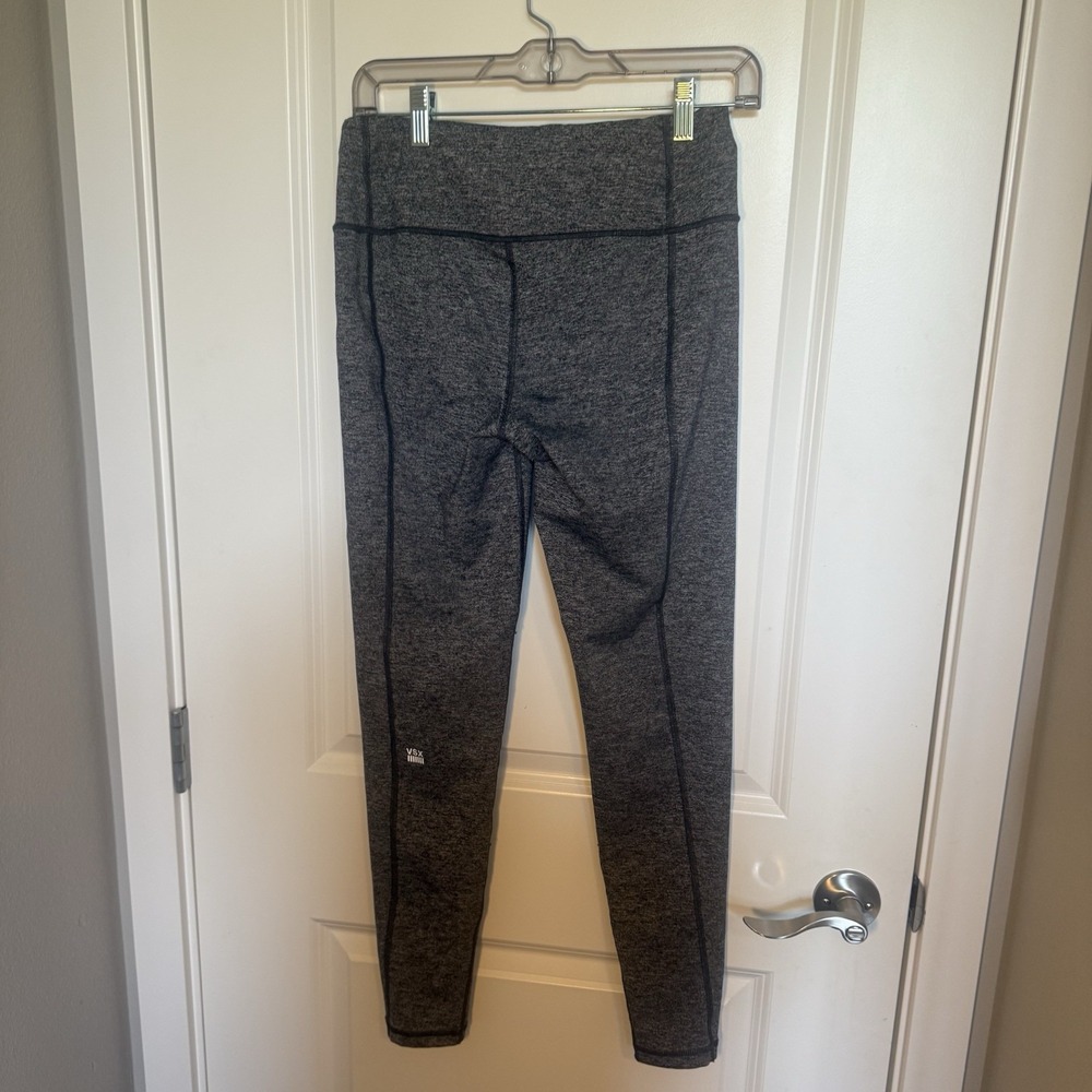 Victoria's Secret VSX Sport Gray Ladies Knockout Secret Capri Pull-On Size Small - Picture 2 of 4